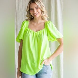 NWT JODIFL Neon Green Blouse with Short Puffed Sleeves! Size Large 💚